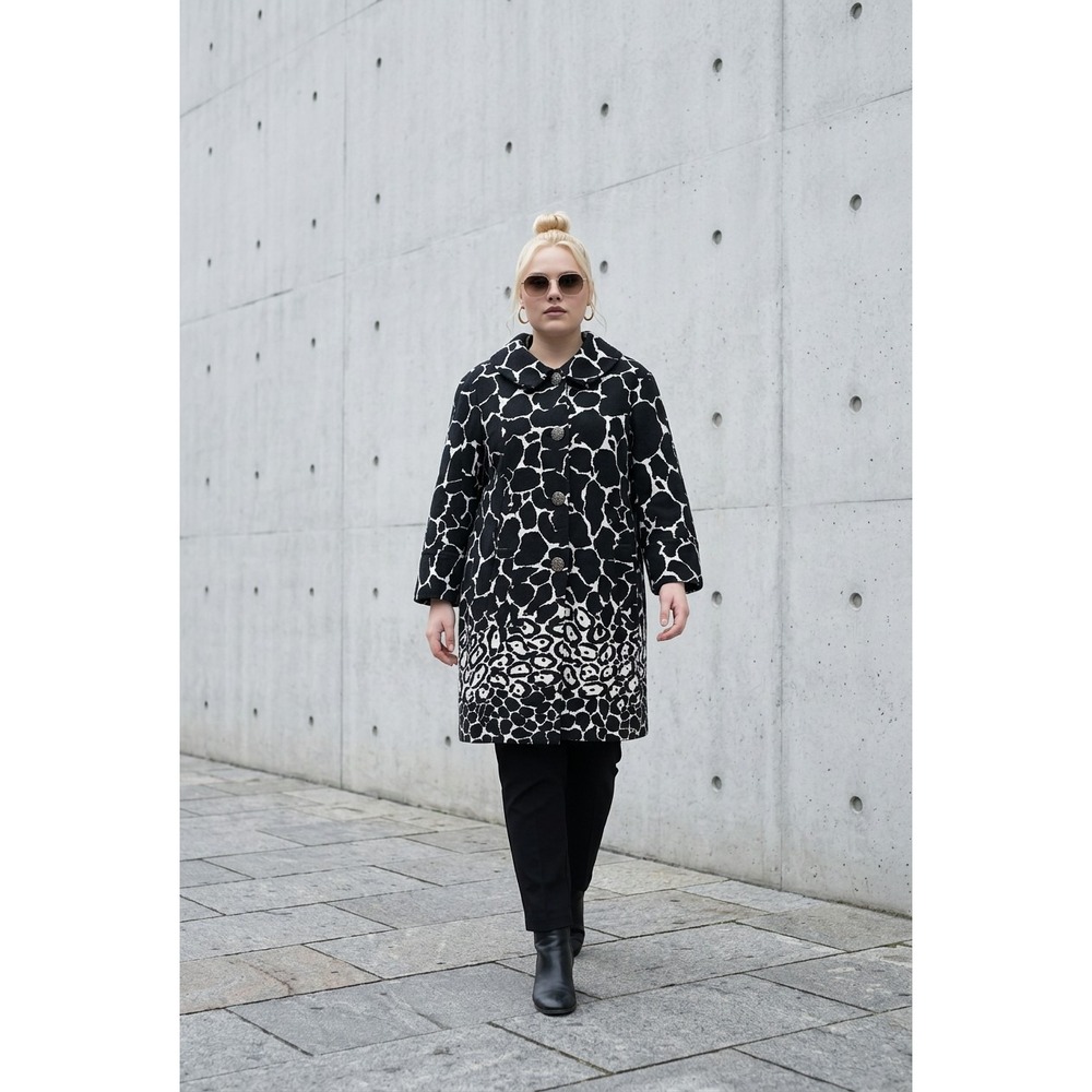 CARMEN MARC VALVO Animal Print Button Front Coat Black White 3XL